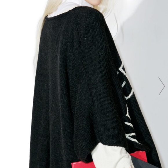 WILDFOX COUTURE 'Never Ending Fun' Knit Poncho - Picture 5 of 15